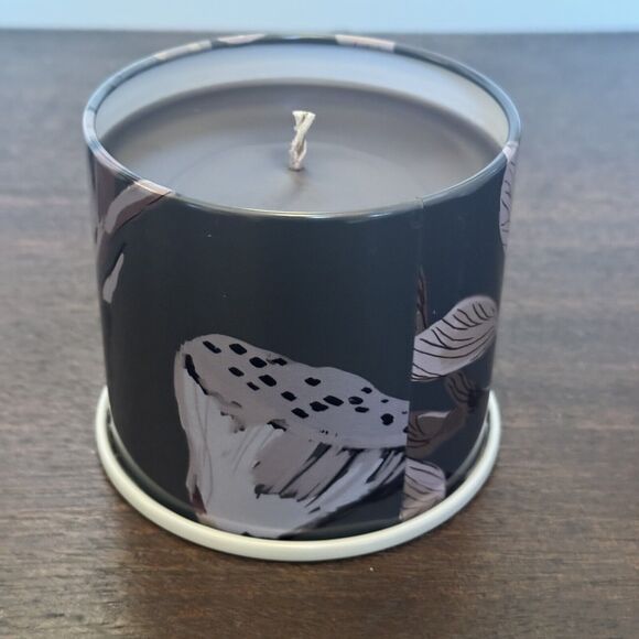 NEW ILLUME Woodfire Plant Based Candle 11.8 oz 335 g Metal Tin Bronze Butterfly - Picture 11 of 12